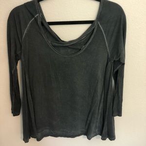 American Eagle - soft & sexy gray top